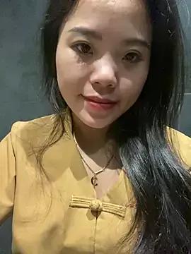 Bella_7777 from StripChat is Freechat