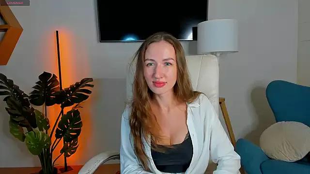 Discover our girls online shows and discover the company of countless livestreamers, with stunning shapes, sex toys and more.