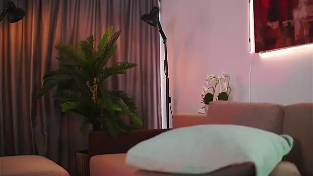 Bella_Diamond_ from StripChat