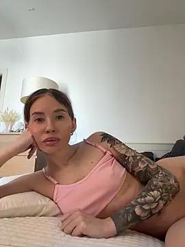 Bella_Meg from StripChat
