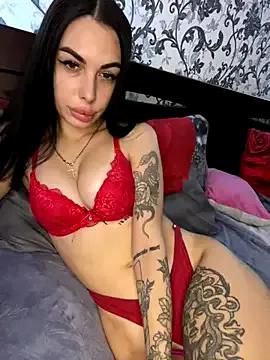 Discover our girls online shows and discover the company of countless livestreamers, with stunning shapes, sex toys and more.