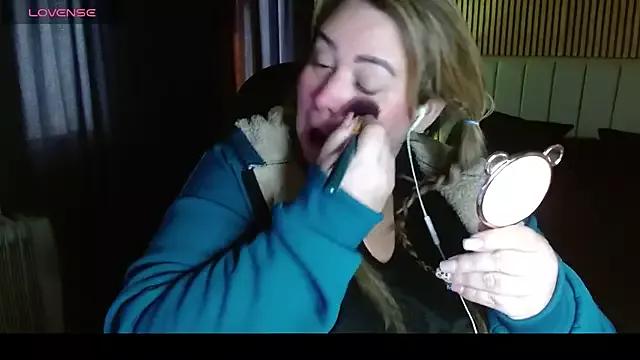bella_savati from StripChat