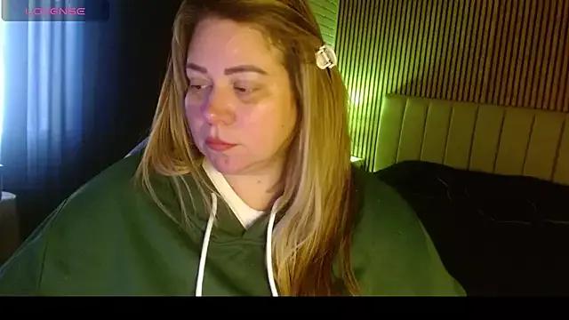 bella_savati from StripChat