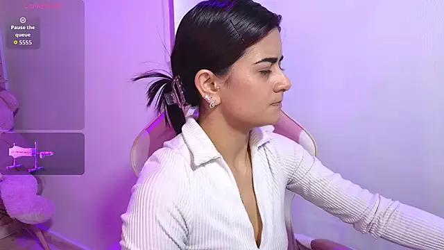 bella_thixx from StripChat