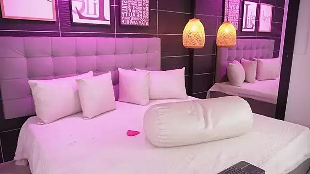 Bella_TS_ from StripChat