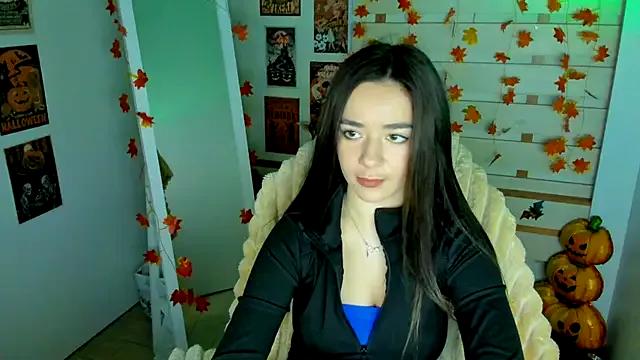 Bella_XO from StripChat