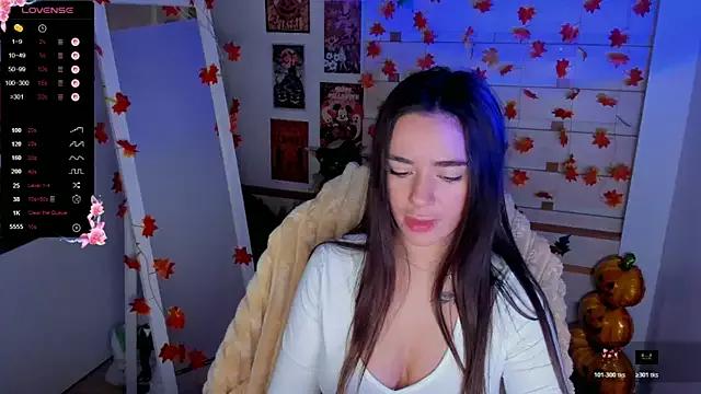 Bella_XO from StripChat is Freechat