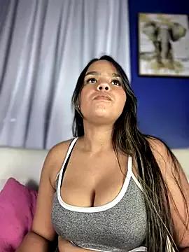 BellaBlazey from StripChat is Freechat