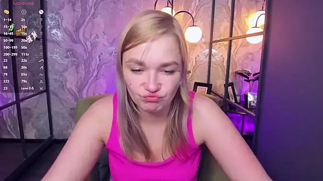 BellaDreamy from StripChat is Freechat