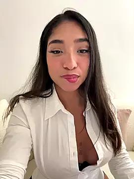 Bellafr from StripChat