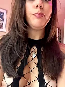 bellafreakyfun from StripChat