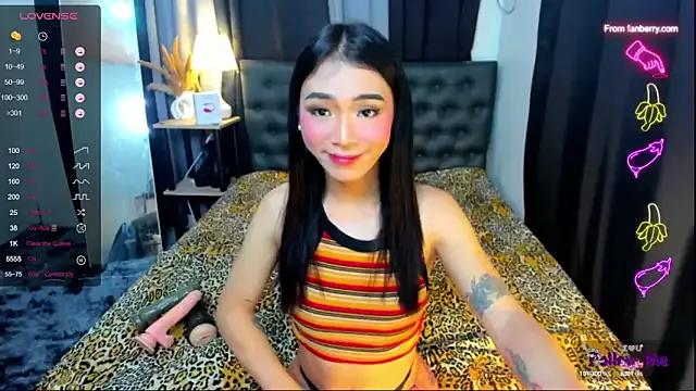 bellamoonlightX from StripChat is Freechat