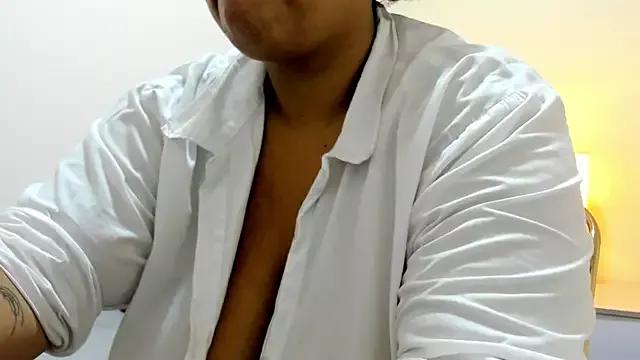 BellaNixs from StripChat