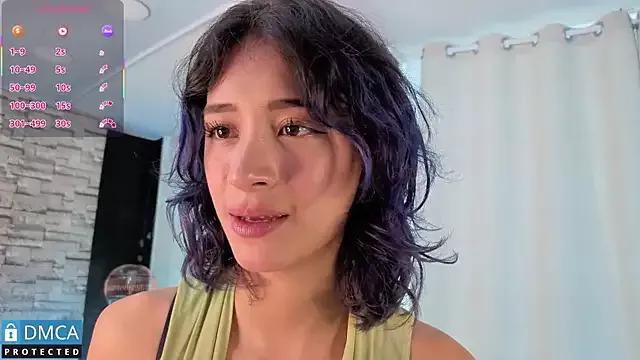 BellaOdisea from StripChat