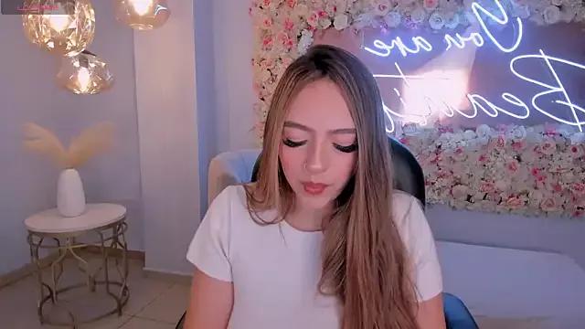 BellaRose_X from StripChat