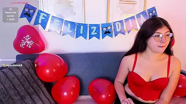 BellaRosee__ from StripChat