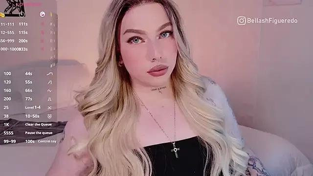 Discover our girls online shows and discover the company of countless livestreamers, with stunning shapes, sex toys and more.