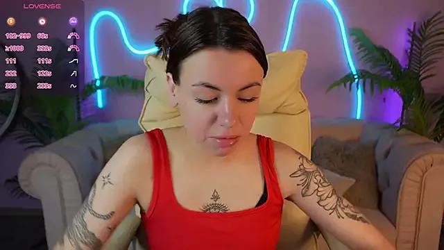 BellaSpark_ from StripChat