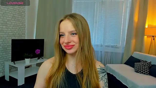 BellaXoxox from StripChat