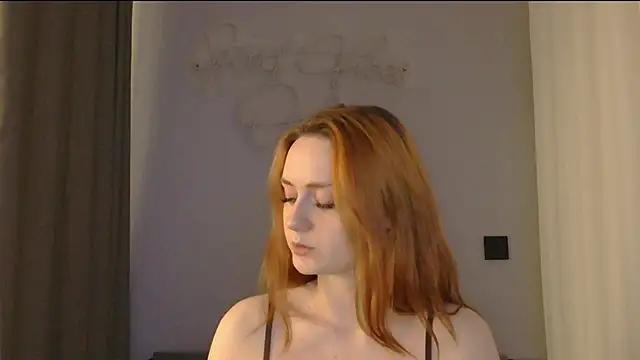 Discover our girls online shows and discover the company of countless livestreamers, with stunning shapes, sex toys and more.