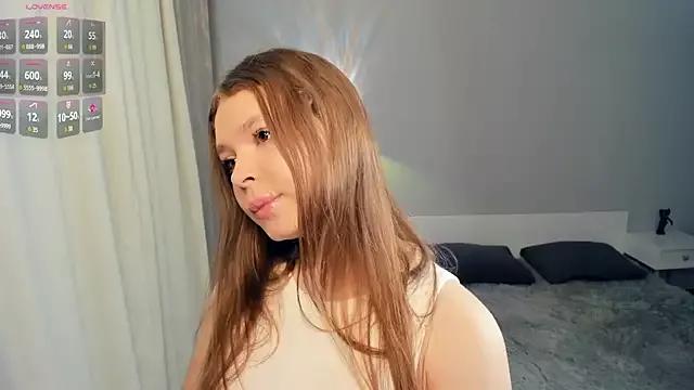 Discover our girls online shows and discover the company of countless livestreamers, with stunning shapes, sex toys and more.