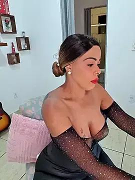 Belleluise from StripChat