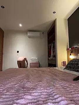 belletinker19 from StripChat