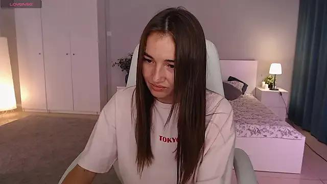 Bellla_Haddid from StripChat