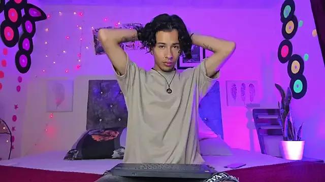 Benjamin_fiore1 webcams show profile image 