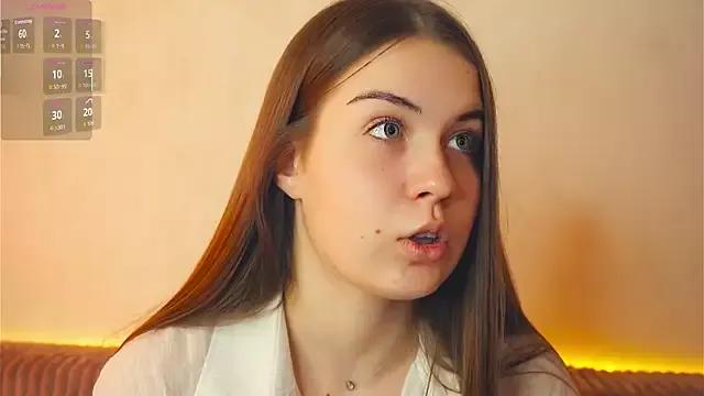 Discover our girls online shows and discover the company of countless livestreamers, with stunning shapes, sex toys and more.
