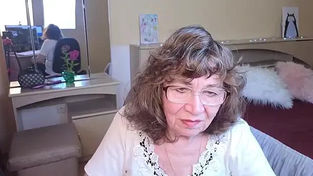 Photos of Betty_Brick from StripChat is Freechat