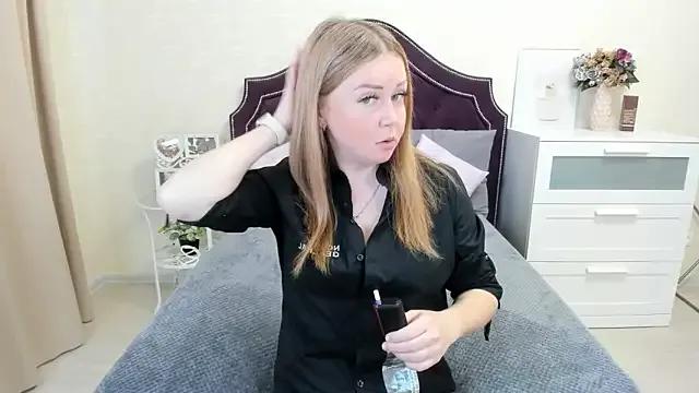 BettyBloom69 from StripChat
