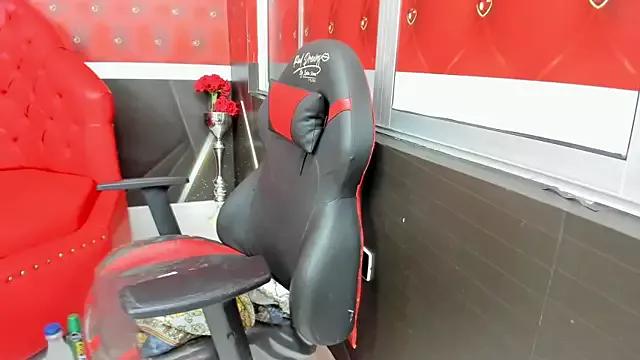 Bianca_Millf from StripChat is Freechat