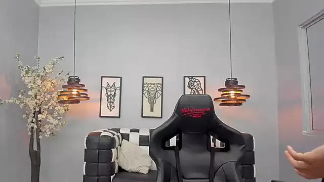 Bianca_Millf from StripChat is Freechat