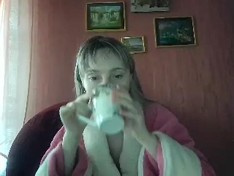 Biddy_Alana from StripChat