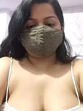 BigAssSarah from StripChat is Freechat