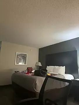 bigb00tycass from StripChat