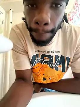 BigBDMari from StripChat