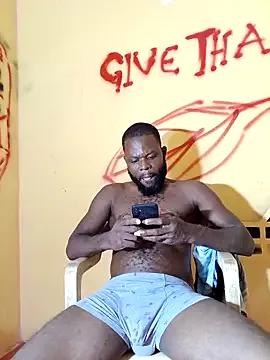 bigblackbangerkay from StripChat is Freechat