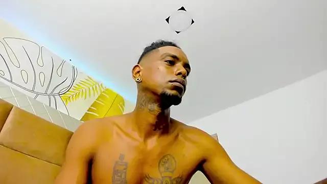 bigblackhotx1 from StripChat