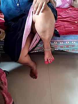 BigBooty0143 from StripChat