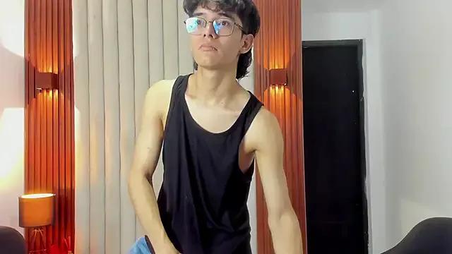billie_jr from StripChat is Freechat