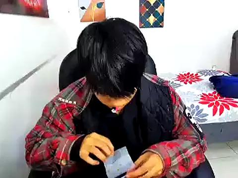 BJkoreanboy from StripChat is Freechat
