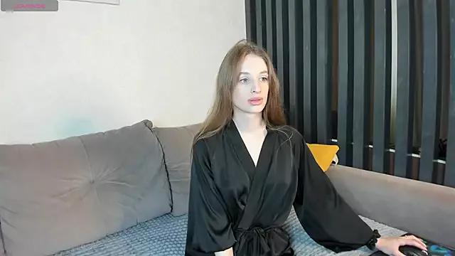 bloomweb from StripChat is Freechat