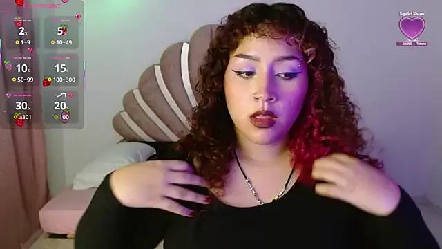 Discover our girls online shows and discover the company of countless livestreamers, with stunning shapes, sex toys and more.