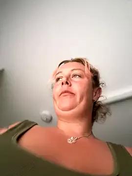 BlueEyes999x from StripChat is Freechat