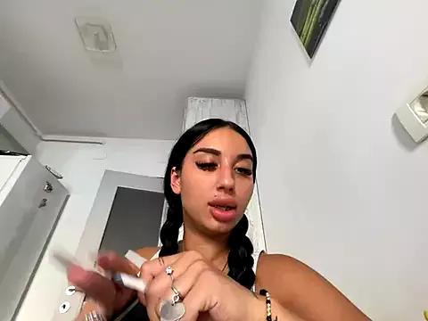 Photos of BlueEyes_BB from StripChat is Freechat
