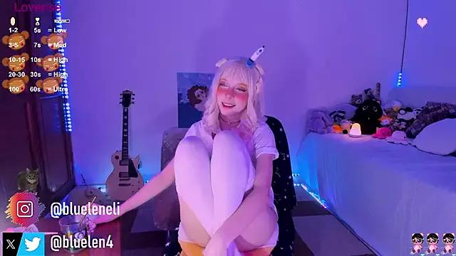 Discover our girls online shows and discover the company of countless livestreamers, with stunning shapes, sex toys and more.