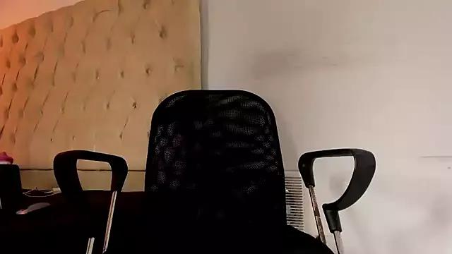 BluevenusX from StripChat is Freechat