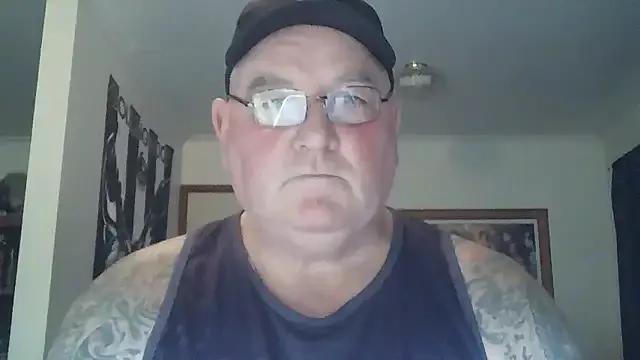 BLUEYEDBEAR69 from StripChat is Freechat
